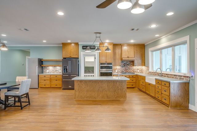 375 J B Vandiver Loop, Moody, TX 76557