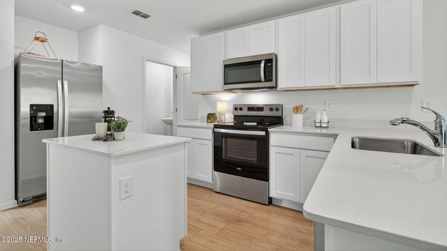 5900 VICTORIA CREEK Lane, Jacksonville, FL 32219