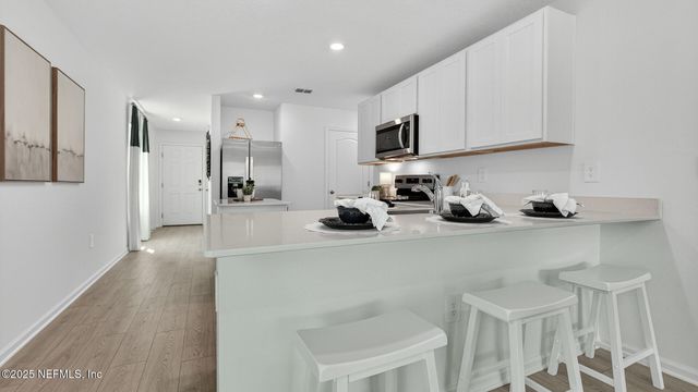 5900 VICTORIA CREEK Lane, Jacksonville, FL 32219