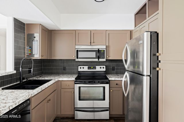 1295 N ASH Street 817, Gilbert, AZ 85233