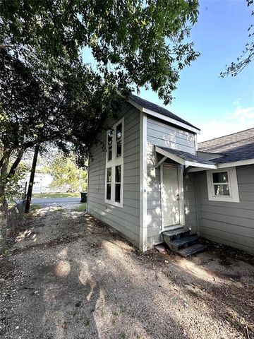 4318 1st B, Bacliff, TX 77518