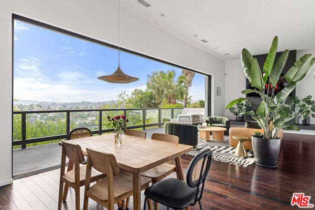 2300 Ronda Vista Drive, Los Angeles, CA 90027