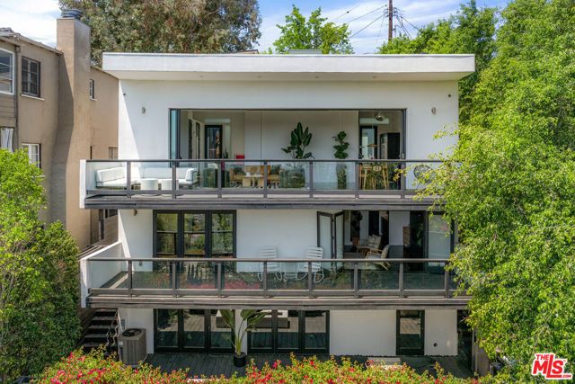 2300 Ronda Vista Drive, Los Angeles, CA 90027