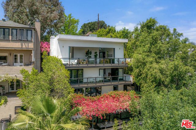 2300 Ronda Vista Drive, Los Angeles, CA 90027