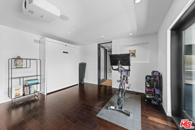 2300 Ronda Vista Drive, Los Angeles, CA 90027