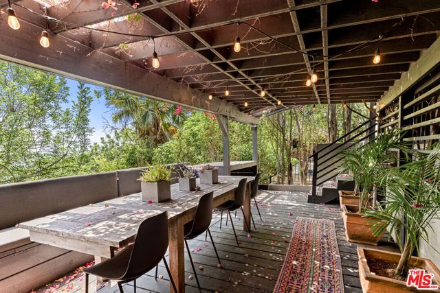 2300 Ronda Vista Drive, Los Angeles, CA 90027