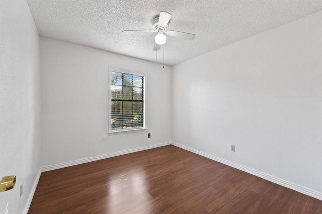 7715 Candlegreen Lane, Houston, TX 77071