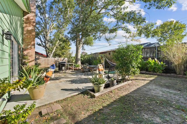 7715 Candlegreen Lane, Houston, TX 77071