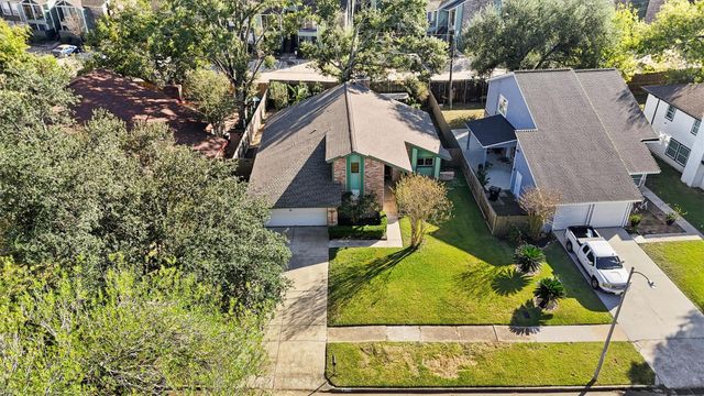 7715 Candlegreen Lane, Houston, TX 77071