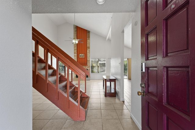 7715 Candlegreen Lane, Houston, TX 77071