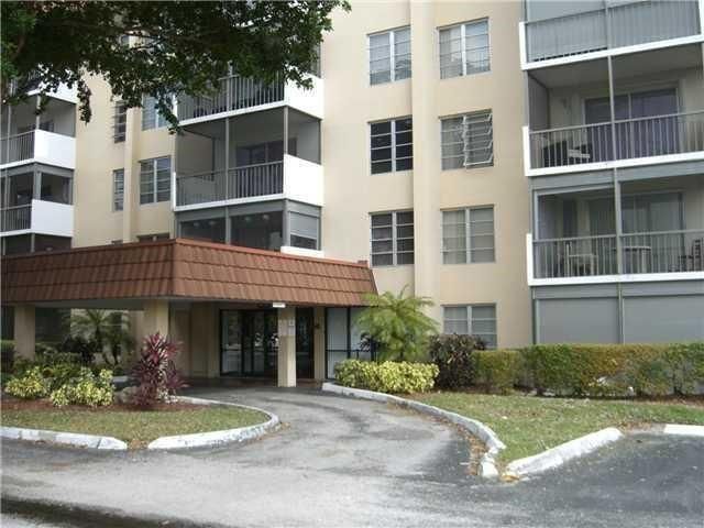 4158 Inverrary Drive 404, Lauderhill, FL 33319