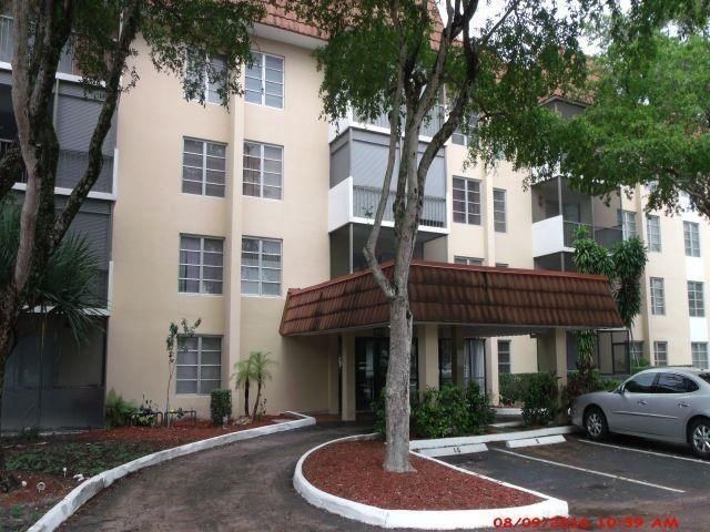4158 Inverrary Drive 404, Lauderhill, FL 33319
