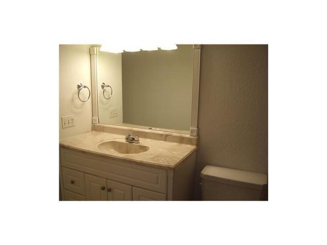 4158 Inverrary Drive 404, Lauderhill, FL 33319