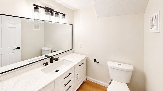 318 E Saint Clair Street, Indianapolis, IN 46202