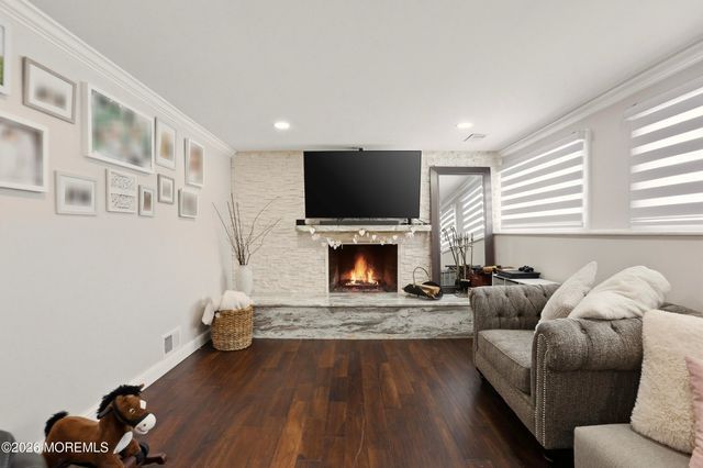 24 Butterfly Road, Jackson, NJ 08527