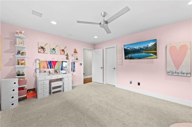 6537 Ridge Road, Parkville, MO 64152