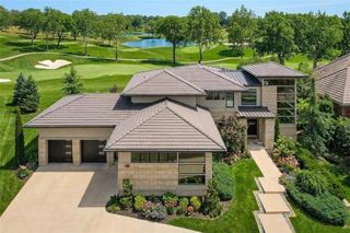 6537 Ridge Road, Parkville, MO 64152