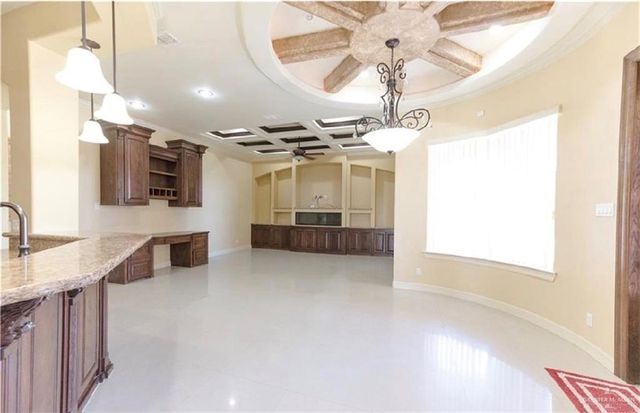 22111 N Val Verde Road, Edinburg, TX 78542