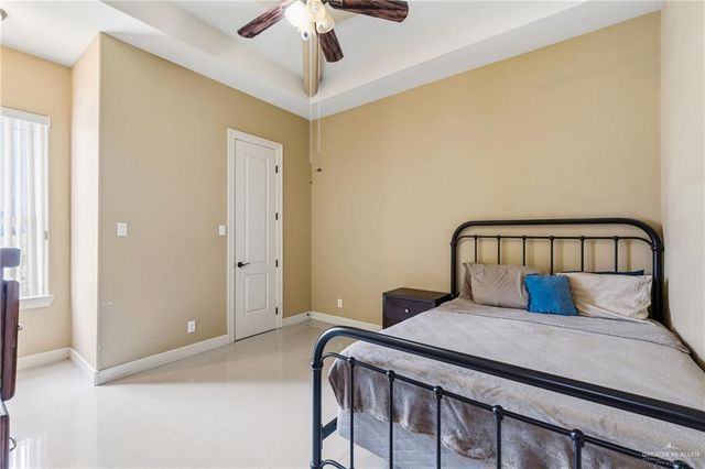 22111 N Val Verde Road, Edinburg, TX 78542