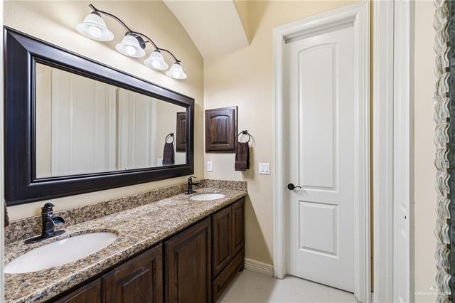 22111 N Val Verde Road, Edinburg, TX 78542