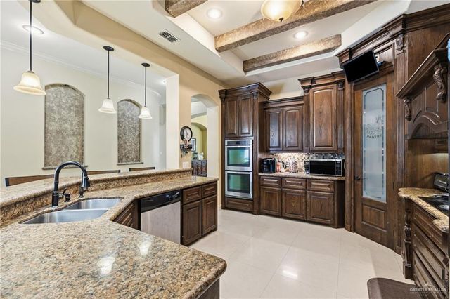 22111 N Val Verde Road, Edinburg, TX 78542