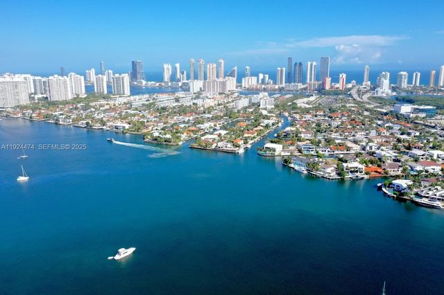 16570 NE 26th Ave 5G BOAT SLIP INCLUDED, North Miami Beach, FL 33160