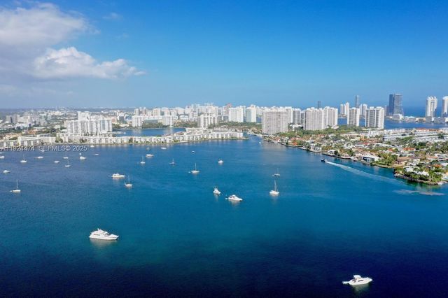 16570 NE 26th Ave 5G BOAT SLIP INCLUDED, North Miami Beach, FL 33160