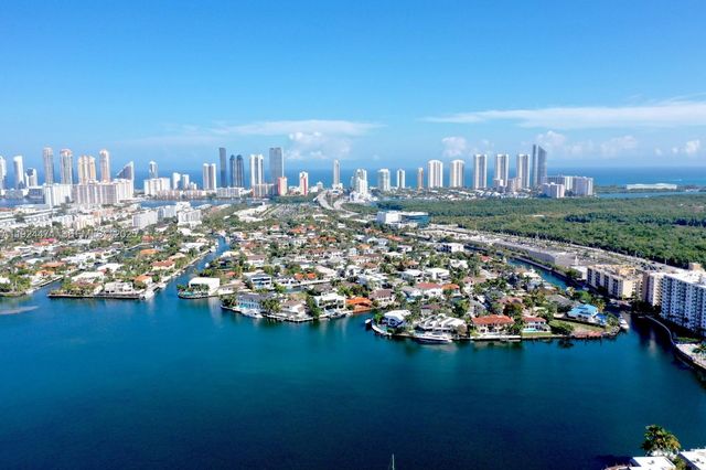 16570 NE 26th Ave 5G BOAT SLIP INCLUDED, North Miami Beach, FL 33160