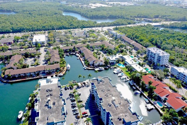 16570 NE 26th Ave 5G BOAT SLIP INCLUDED, North Miami Beach, FL 33160