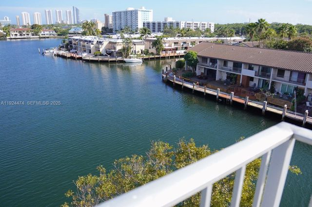 16570 NE 26th Ave 5G BOAT SLIP INCLUDED, North Miami Beach, FL 33160