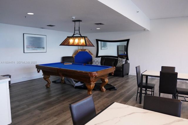 16570 NE 26th Ave 5G BOAT SLIP INCLUDED, North Miami Beach, FL 33160