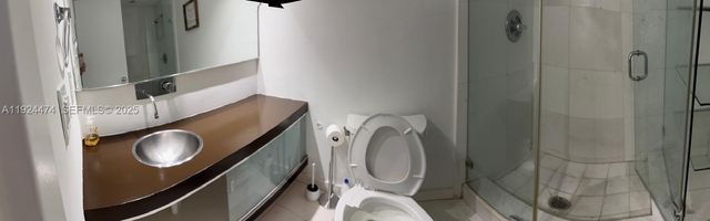 16570 NE 26th Ave 5G BOAT SLIP INCLUDED, North Miami Beach, FL 33160