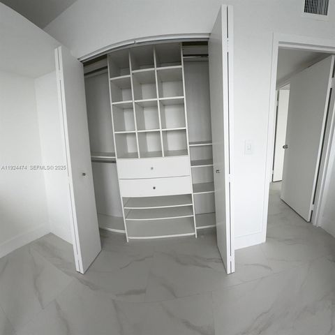 16570 NE 26th Ave 5G BOAT SLIP INCLUDED, North Miami Beach, FL 33160