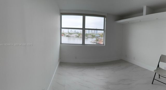 16570 NE 26th Ave 5G BOAT SLIP INCLUDED, North Miami Beach, FL 33160