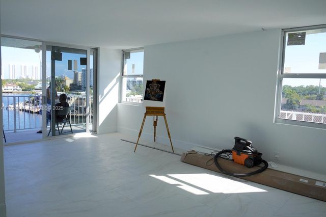 16570 NE 26th Ave 5G BOAT SLIP INCLUDED, North Miami Beach, FL 33160