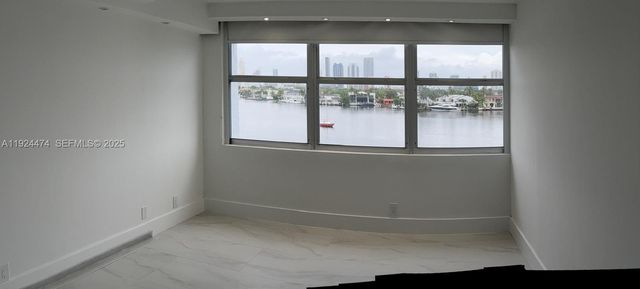 16570 NE 26th Ave 5G BOAT SLIP INCLUDED, North Miami Beach, FL 33160