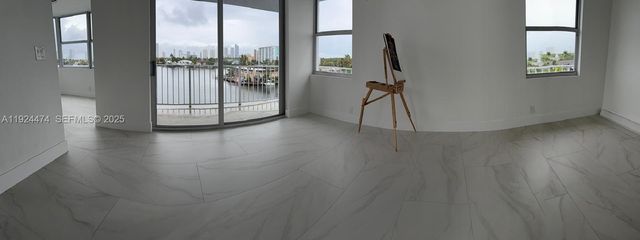 16570 NE 26th Ave 5G BOAT SLIP INCLUDED, North Miami Beach, FL 33160