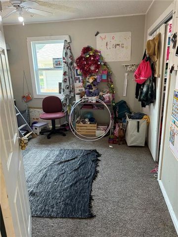 725 W 3rd Street, Pittsburg, KS 66762