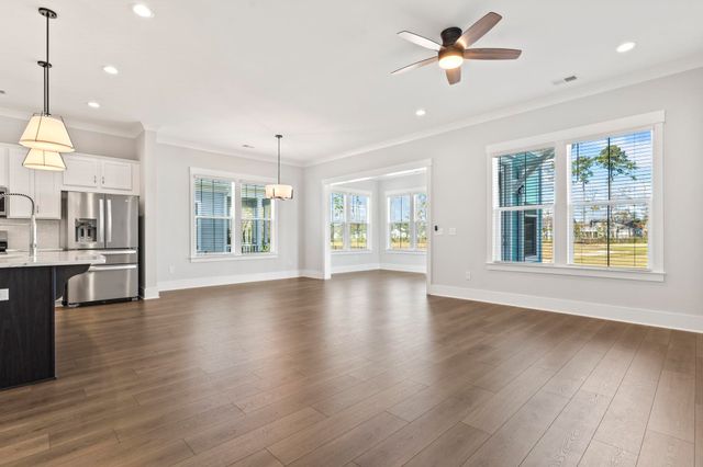 2034 Comradery Way, Murrells Inlet, SC 29576