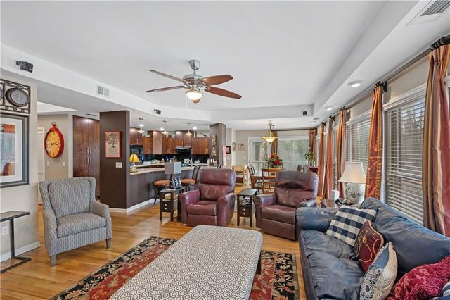 1063 Memorial E Drive, Dallas, GA 30132