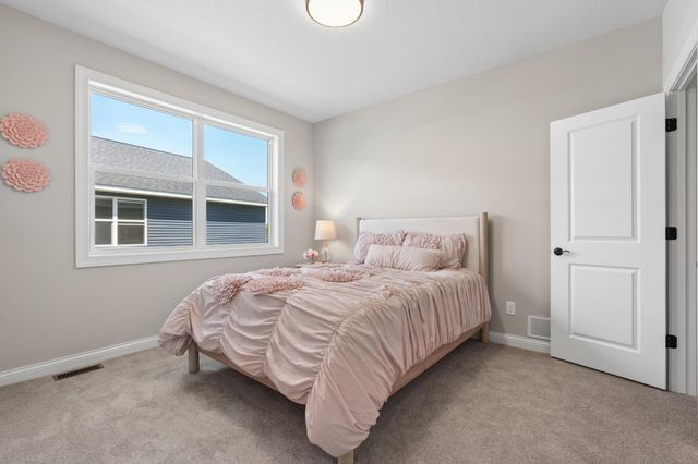 9815 Pinehurst Drive, Elko New Market, MN 55020