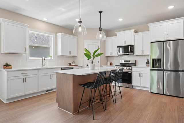 9815 Pinehurst Drive, Elko New Market, MN 55020