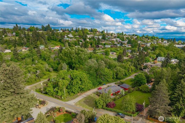 5445 Hyada Boulevard NE, Tacoma, WA 98422