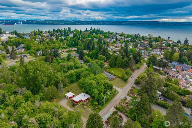 5445 Hyada Boulevard NE, Tacoma, WA 98422