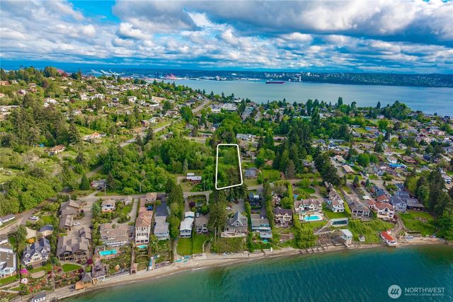 5445 Hyada Boulevard NE, Tacoma, WA 98422