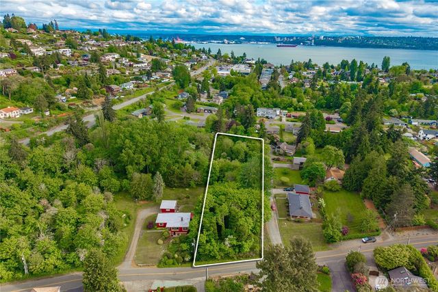 5445 Hyada Boulevard NE, Tacoma, WA 98422
