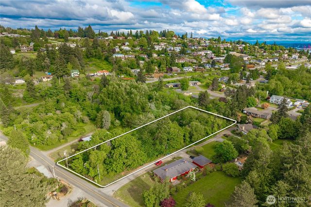 5445 Hyada Boulevard NE, Tacoma, WA 98422