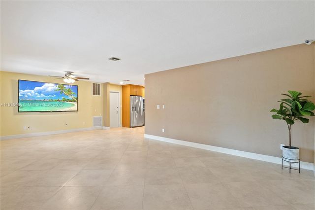 180 SW 125th Ave, Plantation, FL 33325