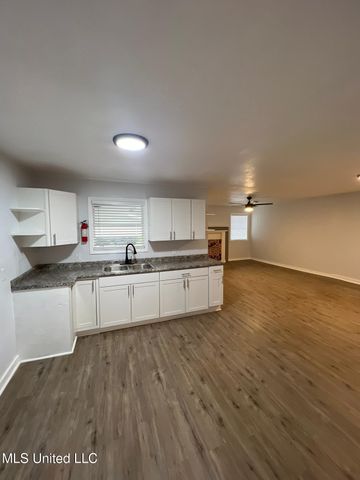 314 Mcdowell Park Circle, Jackson, MS 39204