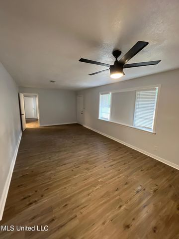 314 Mcdowell Park Circle, Jackson, MS 39204
